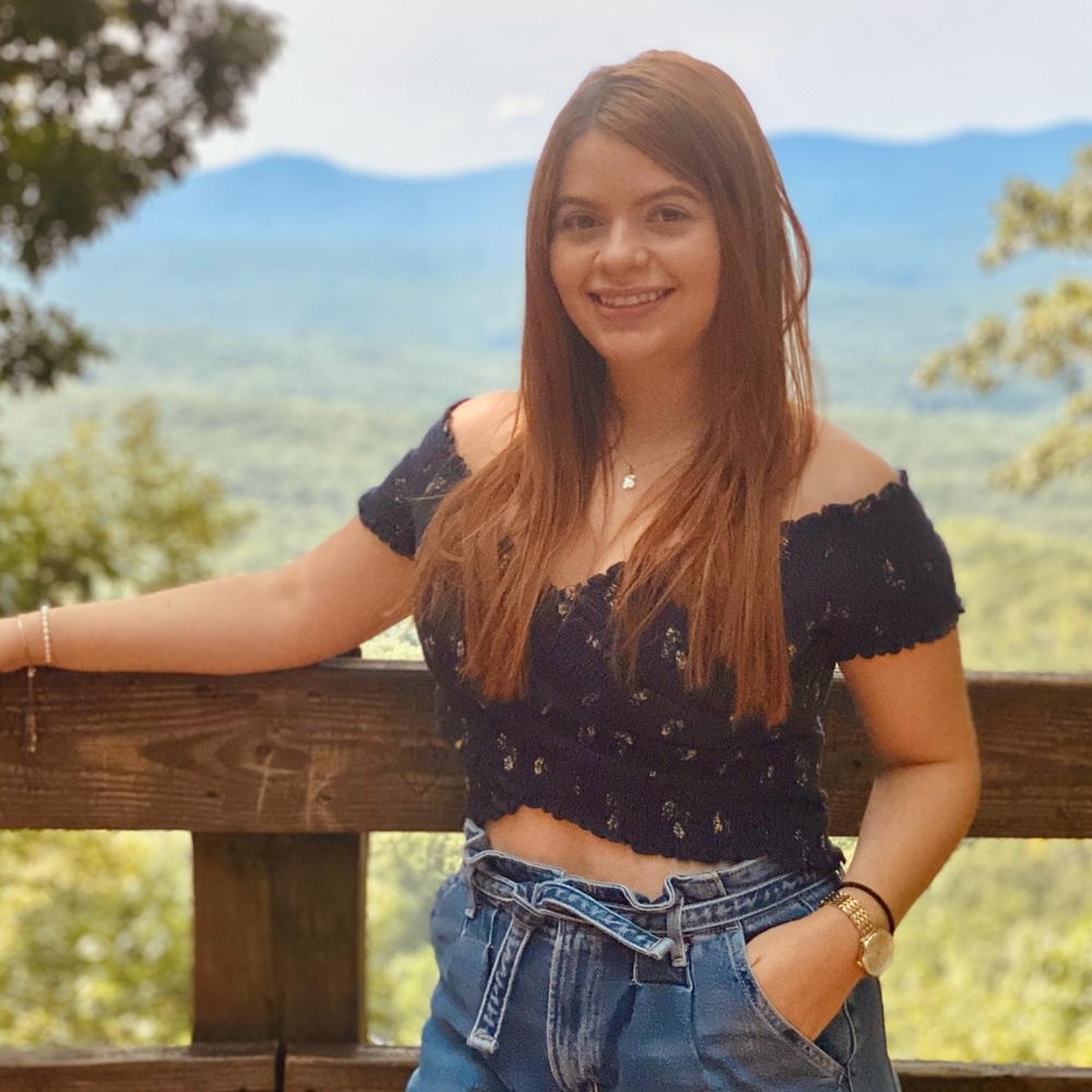 Meet your Posher, Dana